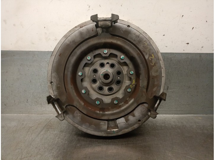 Recambio de volante motor para mg mg hs (as23) 1.5 t (sas23) referencia OEM IAM 15E4E 15E4E 