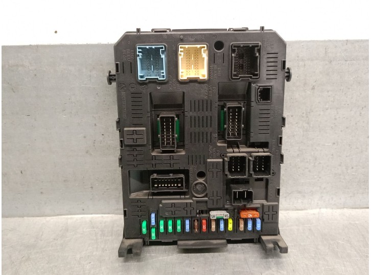 Recambio de caja reles / fusibles para peugeot 3008 i monospace (0u_) 1.6 hdi referencia OEM IAM 9664059080 