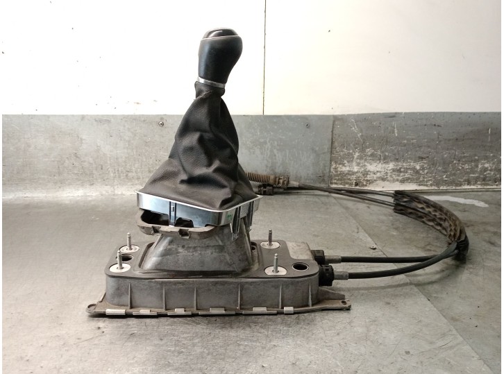 Recambio de palanca cambio para volkswagen tiguan (5n_) 2.0 tdi referencia OEM IAM 5N0711049 5N0711050A 