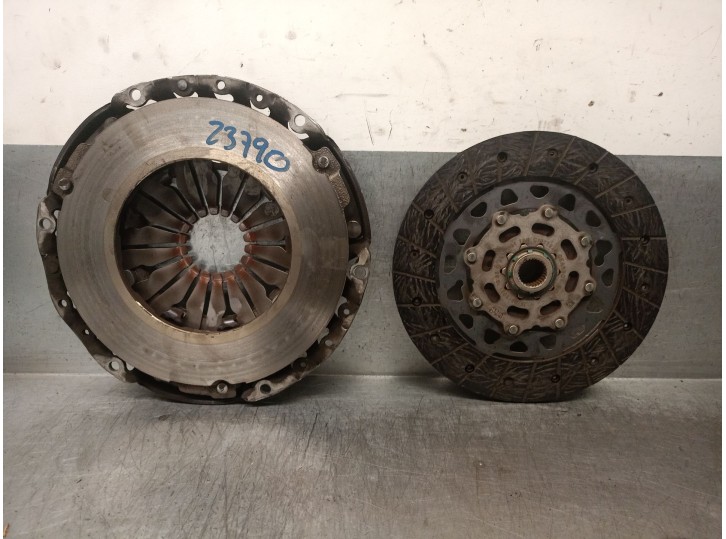 Recambio de kit embrague para dacia sandero iii 1.0 tce 90 referencia OEM IAM 302102441R 302056062R 