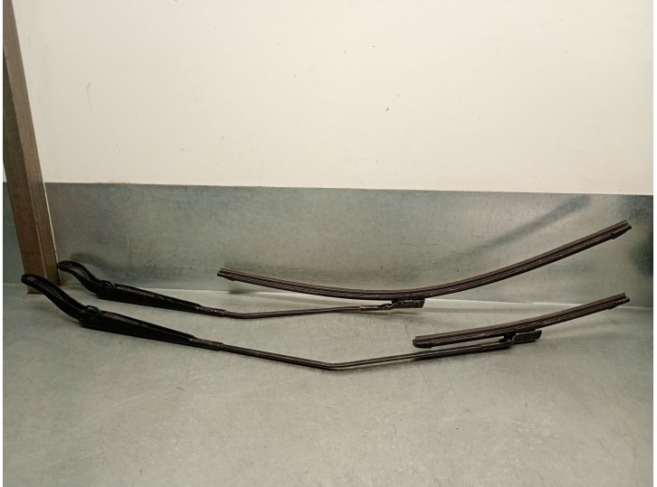 Recambio de brazo limpia delantero derecho para renault captur ii (hf_) tce 90 (hfm6) referencia OEM IAM 288810776R  