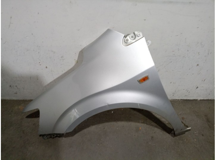 Recambio de aleta delantera izquierda para chevrolet aveo 1.3 diesel cat referencia OEM IAM 95483687 95483687 