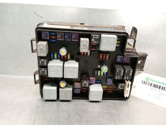 Recambio de caja reles / fusibles para chevrolet aveo 1.3 diesel cat referencia OEM IAM 95462806 