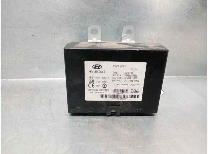 Recambio de centralita inmovilizador para hyundai accent (lc) 1.5 crdi cat referencia OEM IAM 9540025600 