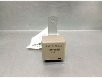 Recambio de rele para hyundai accent (lc) 1.5 crdi cat referencia OEM IAM 9542025000  