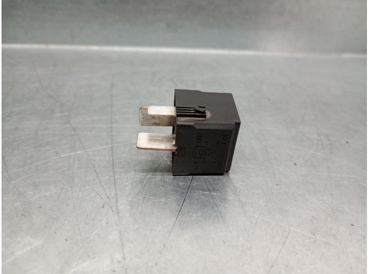 Recambio de rele para mercedes-benz clase m (w163) 2.7 cdi 20v cat referencia OEM IAM A0025421519  