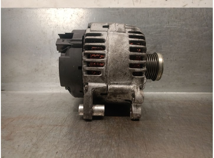 Recambio de alternador para seat leon (1p1) 1.4 16v tsi referencia OEM IAM 03C903023A 03C903023A 