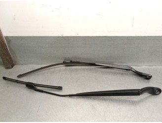 Recambio de brazo limpia delantero derecho para fiat 500 (312_) electric (ev) referencia OEM IAM 52139497 52139497 