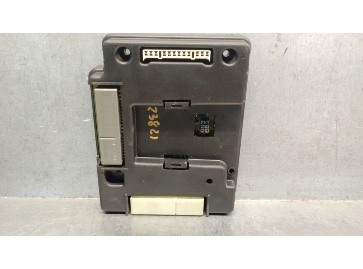 Recambio de caja reles / fusibles para chrysler sebring berlina (jr41) 2.0 le referencia OEM IAM P04602368AC 