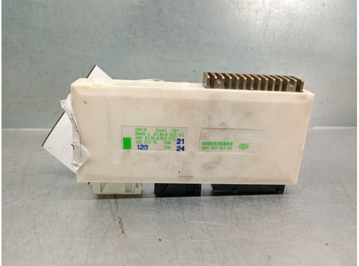 Recambio de centralita cierre para bmw serie 5 berlina (e39) 2.2 24v cat referencia OEM IAM 61356922152 5DK00704729 HELLA