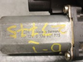 Recambio de motor elevalunas delantero izquierdo para audi a6 berlina (4b2) 2.5 v6 24v tdi cat (aym) referencia OEM IAM 4B095980