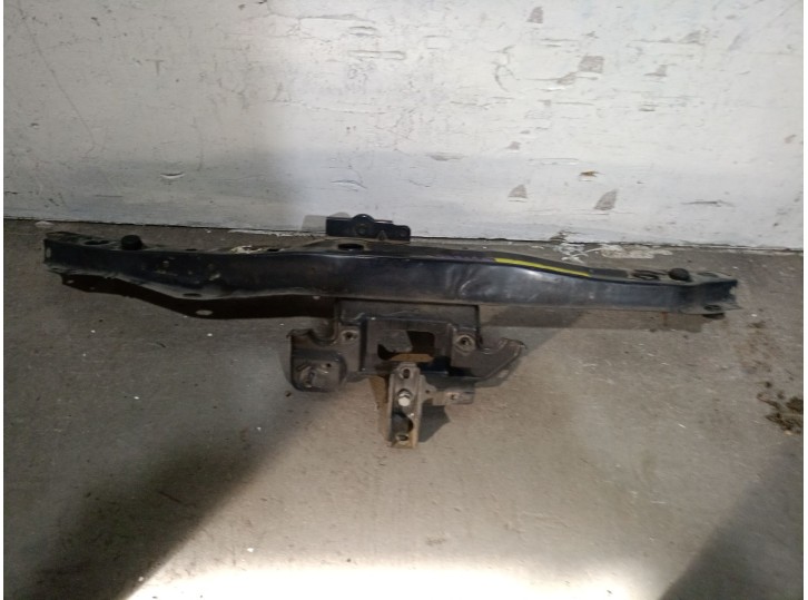 Recambio de panel frontal para nissan micra (k12e) 1.4 cat referencia OEM IAM 62511AX630 62511AX630 