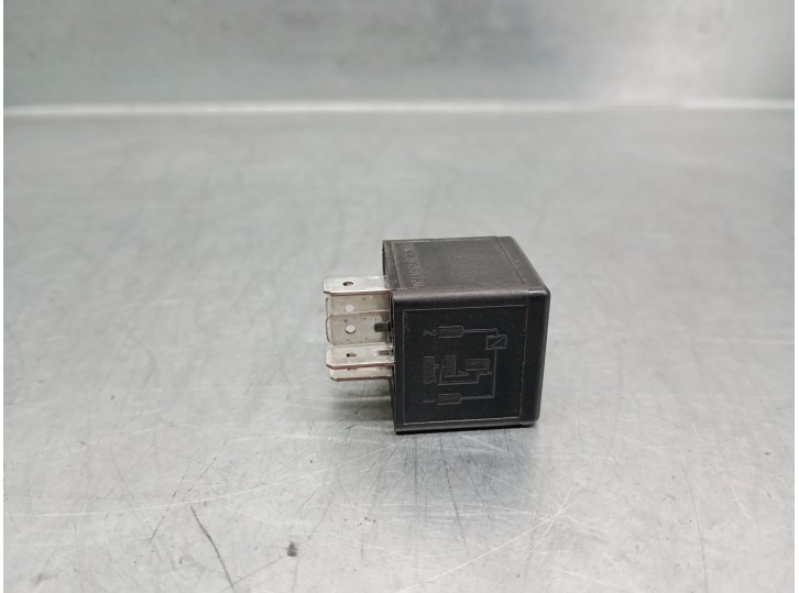 Recambio de rele para volvo xc90 2.4 diesel cat referencia OEM IAM 9441160 9441160 