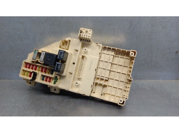 Recambio de caja reles / fusibles para chrysler sebring berlina (jr41) 2.0 le referencia OEM IAM 4759434AC 4759434AC 