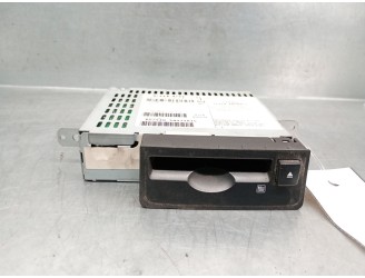 Replacement audio system / CD radio for Volvo XC90 2.4 Diesel CAT OEM IAM reference 30737974 
