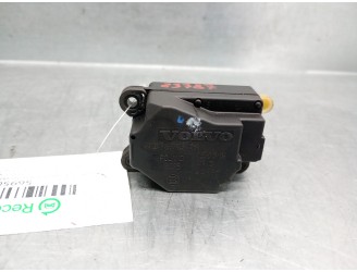 Replacement climate control flap actuator motor for Volvo XC90 2.4 Diesel CAT OEM IAM reference 30676510 