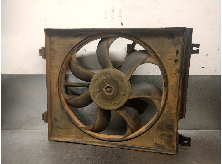 Recambio de electroventilador para kia cerato 2.0 turbodiesel cat referencia OEM IAM 977302F000 977302F000 