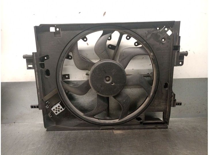 Recambio de electroventilador para renault captur ii (hf_) lpg (hfmt) referencia OEM IAM 214810411R 214752353R VALEO