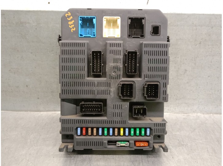 Recambio de caja reles / fusibles para peugeot 308 i (4a_, 4c_) 2.0 hdi referencia OEM IAM 9663798180 VALEO