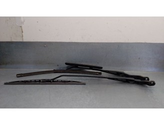 Recambio de brazo limpia delantero derecho para mg serie 45 (t/rt) 2.0 td referencia OEM IAM ST3LPS 