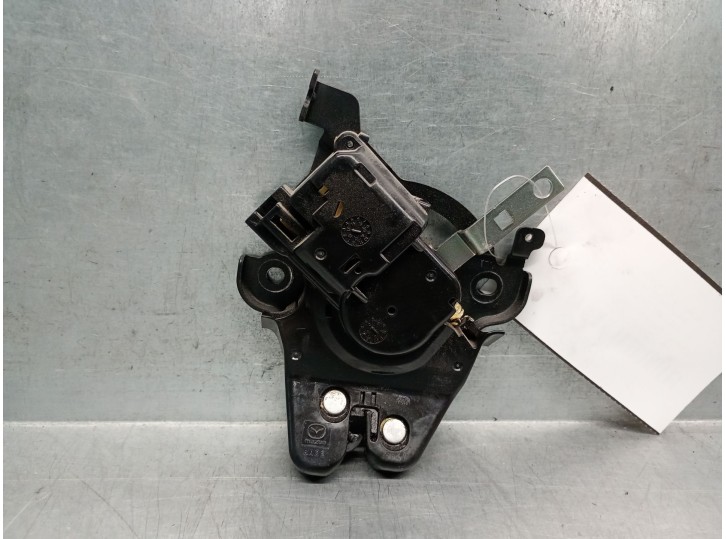 Recambio de cerradura maletero / porton para mazda 3 lim. (bl) 2.2 turbodiesel cat referencia OEM IAM G33M62310B G33M62310B 