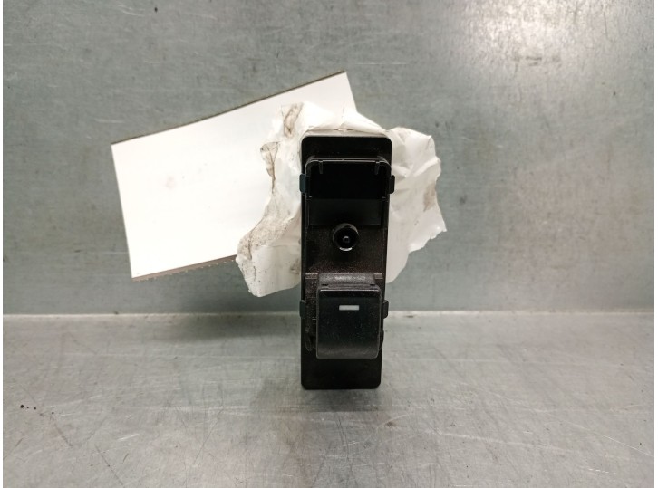 Recambio de mando elevalunas delantero derecho para mazda 3 lim. (bl) 2.2 turbodiesel cat referencia OEM IAM BPN266370A BPN26637