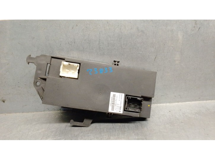 Recambio de modulo electronico para renault espace iv (jk0) 3.5 v6 referencia OEM IAM 8200427761A  DELPHI