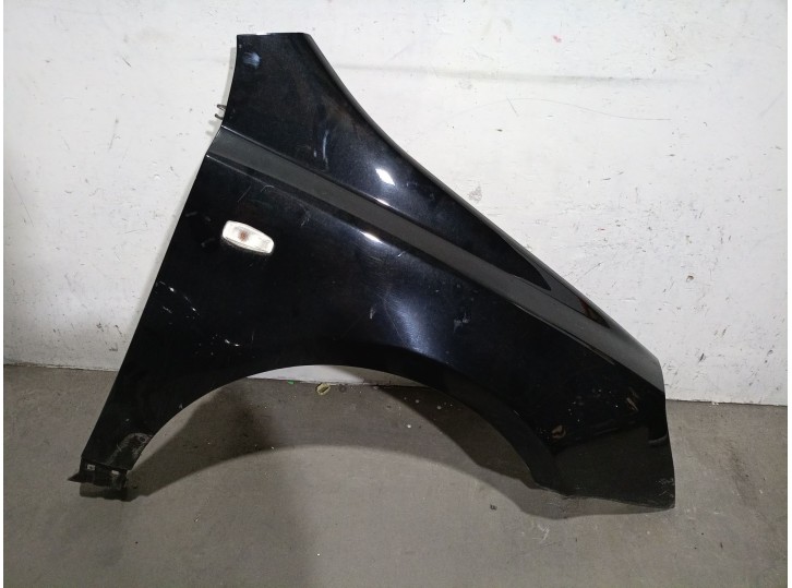 Recambio de aleta delantera derecha para kia carnival 2.9 crdi cat referencia OEM IAM 663214D030 663214D030 