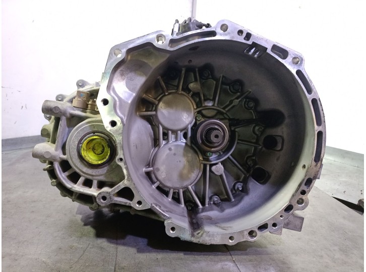 Recambio de caja cambios para kia carnival 2.9 crdi cat referencia OEM IAM 4300038050 4300038050 Y070511074 WIA