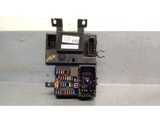 Recambio de caja reles / fusibles para kia carnival 2.9 crdi cat referencia OEM IAM 919544D280 919544D280 