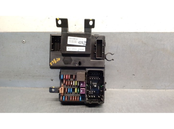 Recambio de caja reles / fusibles para kia carnival 2.9 crdi cat referencia OEM IAM 919544D280 919544D280 