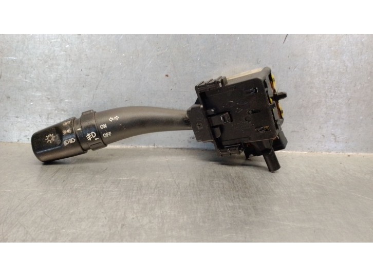 Recambio de mando luces para kia carnival 2.9 crdi cat referencia OEM IAM 934104D100 934104D100 
