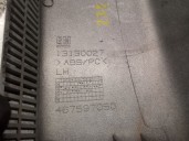 Recambio de molduras traseras para opel meriva a 1.7 16v referencia OEM IAM 13130027 467597050 