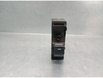 Recambio de mando elevalunas trasero derecho para mazda 3 lim. (bl) 2.2 turbodiesel cat referencia OEM IAM BPN266380A BPN266380A