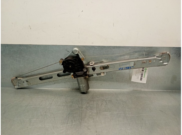 Recambio de elevalunas delantero derecho para mercedes-benz clase a (w168) 190 (168.032) referencia OEM IAM A1687201246 A1687201