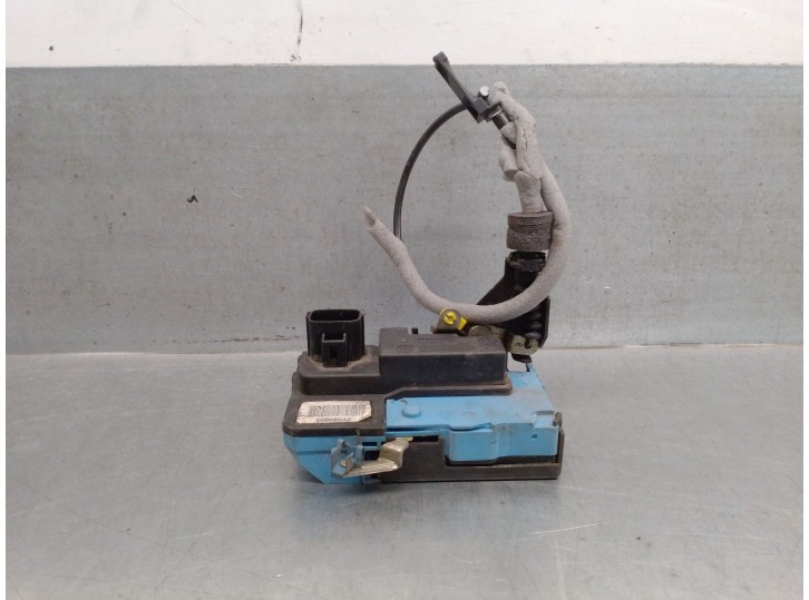 Recambio de cerradura puerta delantera derecha para volvo xc90 2.5 20v turbo cat referencia OEM IAM 30699748 30699748 