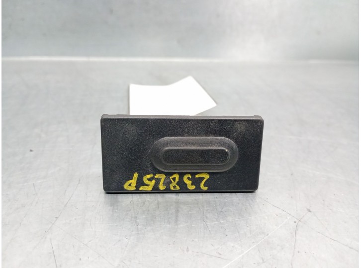 Recambio de maneta exterior porton para mazda 3 lim. (bl) 2.2 turbodiesel cat referencia OEM IAM GHK1568D0 GHK1568D0 