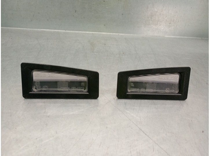 Recambio de piloto matricula para mazda 3 lim. (bl) 2.2 turbodiesel cat referencia OEM IAM B45A51270 B45A51270 