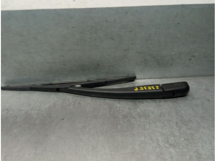 Recambio de brazo limpia trasero para citroën c3 1.4 hdi referencia OEM IAM 9811199680 6429T8 