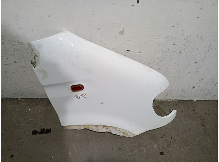 Recambio de aleta delantera derecha para renault master ii furgoneta (fd) 2.8 dti referencia OEM IAM S9W 