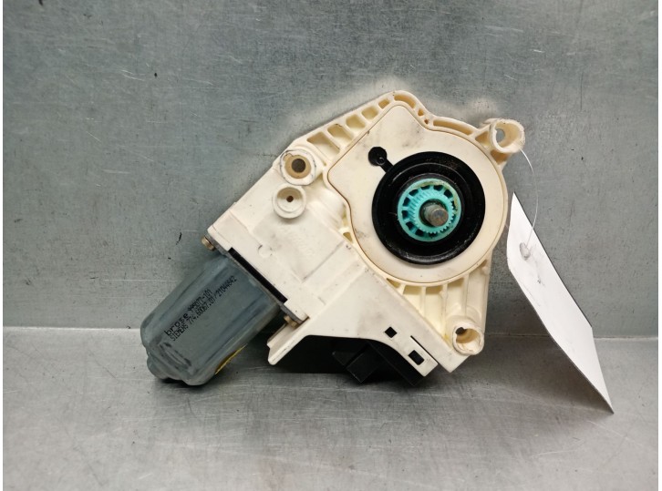 Recambio de motor elevalunas delantero derecho para audi a6 berlina (4f2) 3.0 v6 24v tdi referencia OEM IAM 4F0959802B 4F0959802