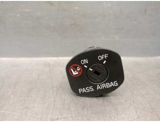 Recambio de boton airbag para volvo xc60 i suv (156) d5 awd referencia OEM IAM 30795214  