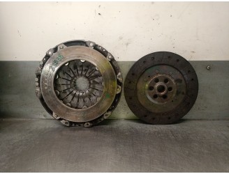 Recambio de kit embrague para opel meriva a 1.7 16v referencia OEM IAM 5666013 5666013 