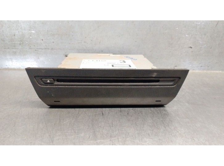 Recambio de sistema audio / radio cd para mazda 3 lim. (bl) 2.2 turbodiesel cat referencia OEM IAM BHP3669G0D BHP3669G0D 