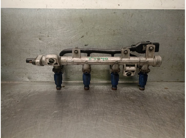 Recambio de rampa inyectora para kia picanto 1.1 cat referencia OEM IAM 3530402900 3530402900 