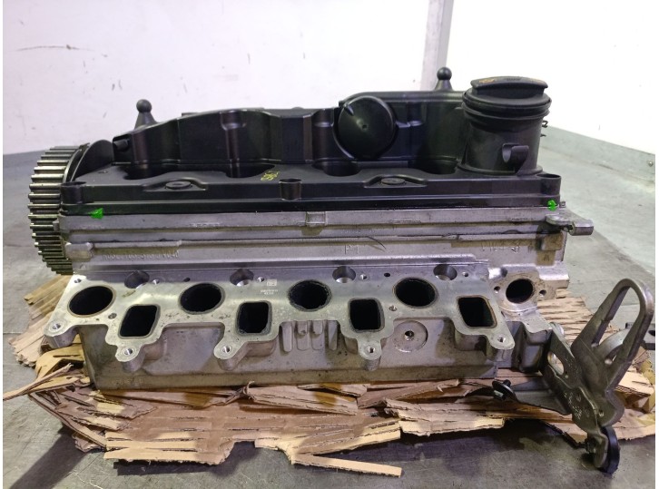 Recambio de culata para audi a3 (8p) 2.0 tdi referencia OEM IAM R03L103373J 03L103265D 03L103469R