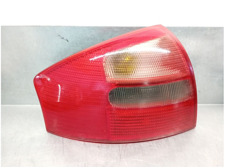 Recambio de piloto trasero izquierdo para audi a6 berlina (4b2) 2.5 v6 24v tdi referencia OEM IAM 4B5945095 