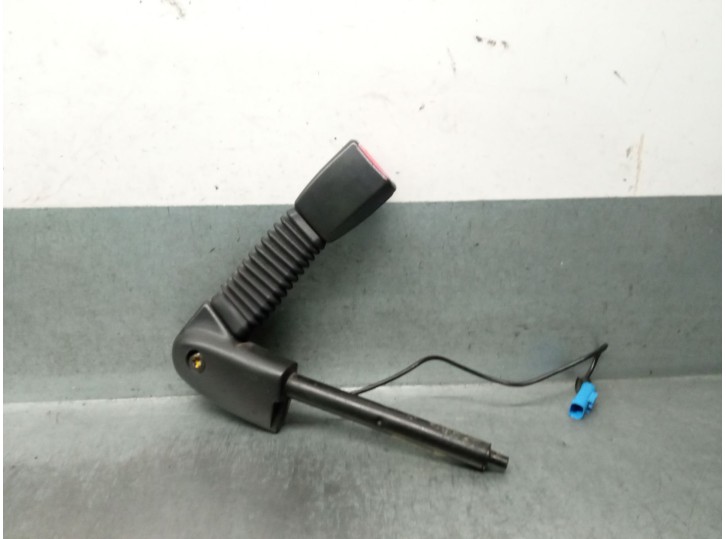 Replacement left airbag pretensioner for MG Series 25 (RF) 1.6 16V CAT OEM IAM reference EVB104850 EVB104850 