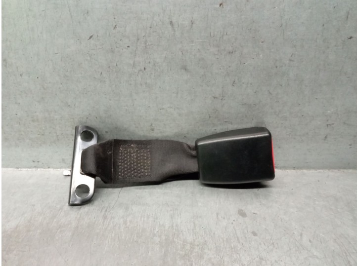 Replacement rear left seatbelt buckle for MG Series 25 (RF) 1.6 16V CAT OEM IAM reference 16K4F 16K4F 