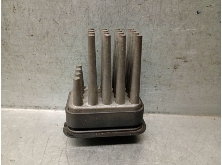 Recambio de resistencia calefaccion para opel zafira b 1.9 cdti referencia OEM IAM 52488536 90512510 